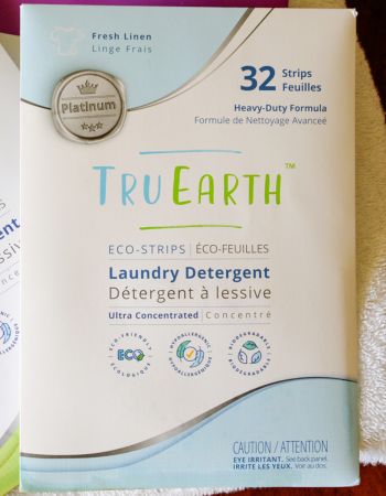 A package of 32 Tru Earth laundry detergent eco-strips before testing.
